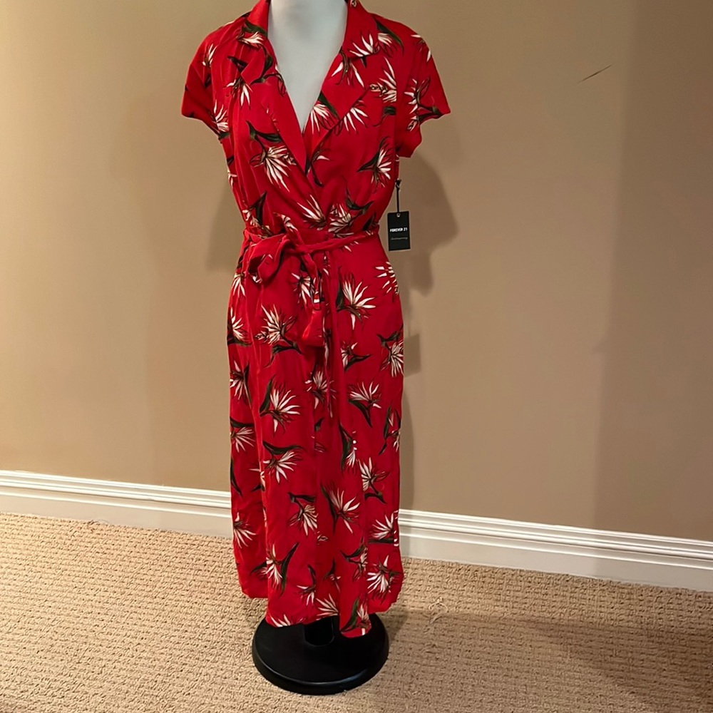 Forever 21 red floral midi wrap dress NWT